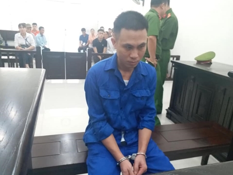 Gây trọng tội với hàng xóm, lĩnh án 18 năm tù